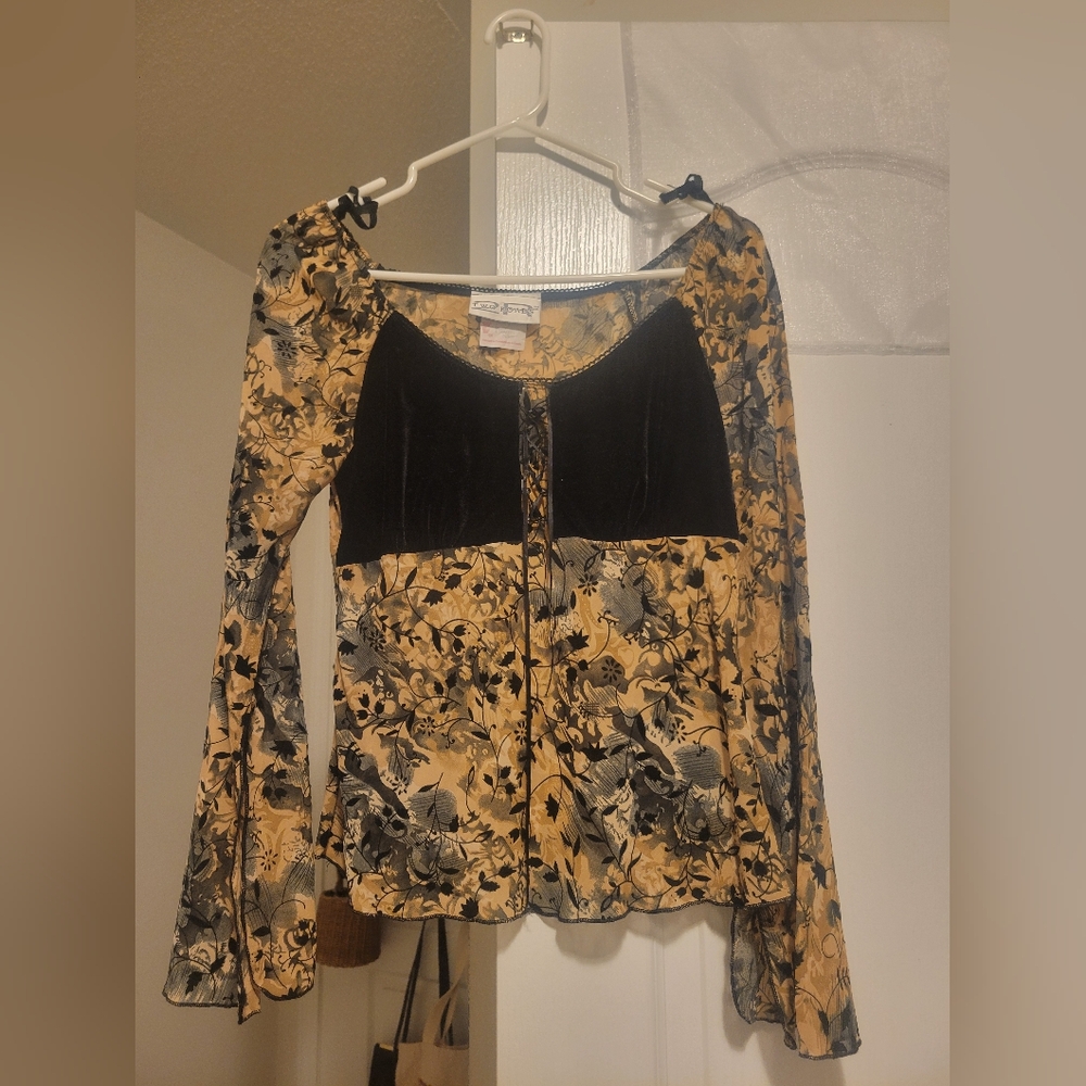 Gorgeous flare sleeve corset style blouse, probably vintage based on the style